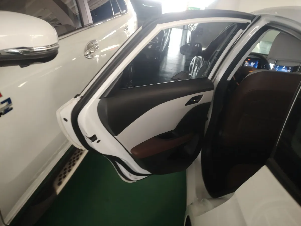 2023 Chevrolet Monza 1.5L 113HP L4 6DCT,autocango,china used car exporter,china ev exporter,chinese used car exporter,chinese used ev exporter