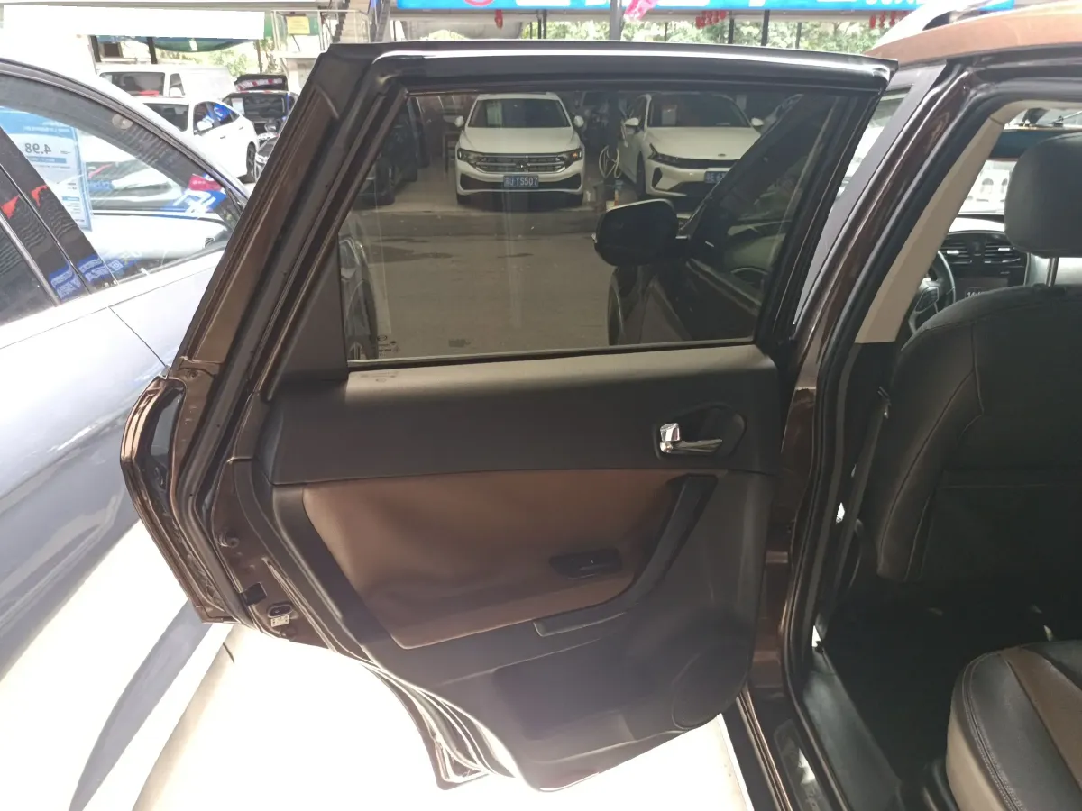 2015 GAC Trumpchi GS5 Super 1.8T 177HP L4 7DCT,autocango,china used car exporter,china ev exporter,chinese used car exporter,chinese used ev exporter