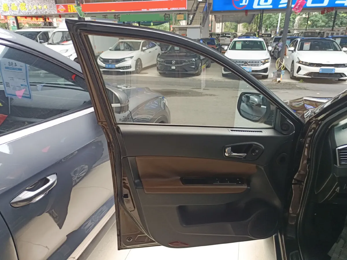 2015 GAC Trumpchi GS5 Super 1.8T 177HP L4 7DCT,autocango,china used car exporter,china ev exporter,chinese used car exporter,chinese used ev exporter