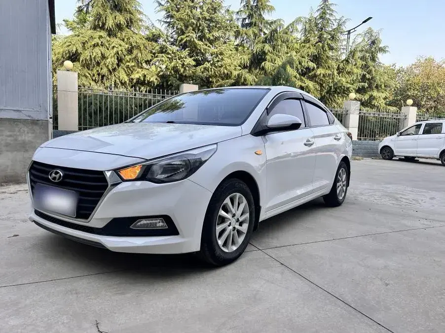 2016 Hyundai Verna 1.4L 100HP L4 6MT