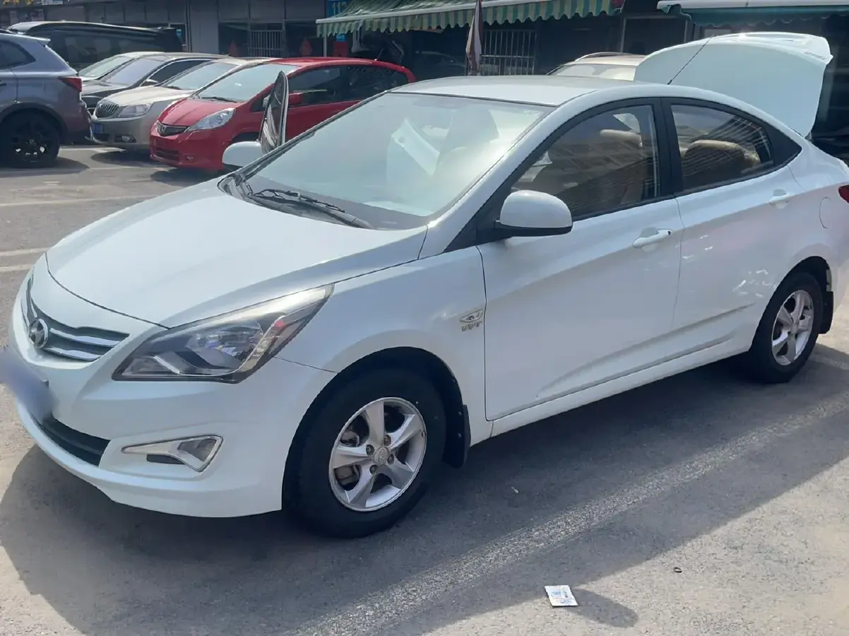 2016 Hyundai Reina 1.4L 107HP L4 5MT