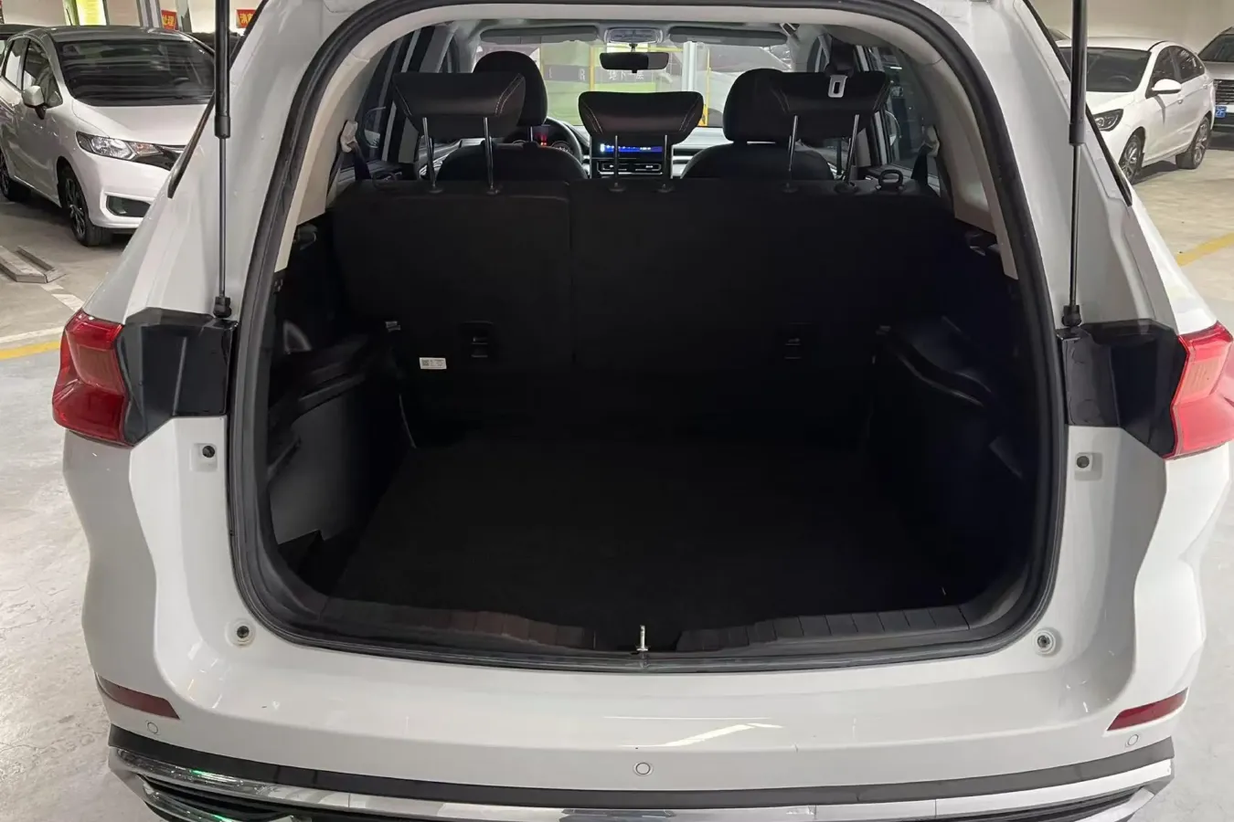 2021 Haval M6 1.5T 150HP L4 7DCT,autocango,china used car exporter,china ev exporter,chinese used car exporter,chinese used ev exporter