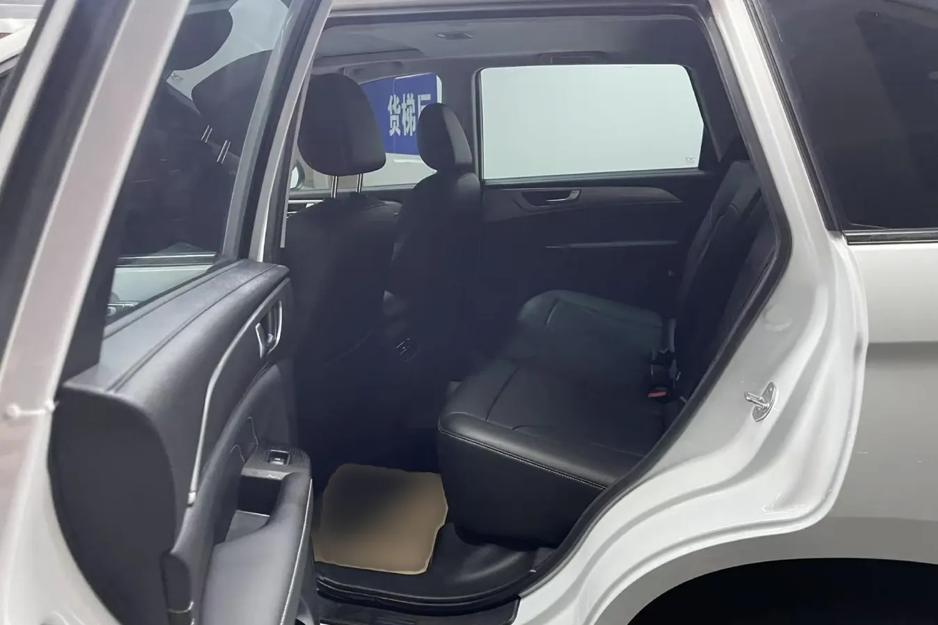 2021 Haval M6 1.5T 150HP L4 7DCT,autocango,china used car exporter,china ev exporter,chinese used car exporter,chinese used ev exporter