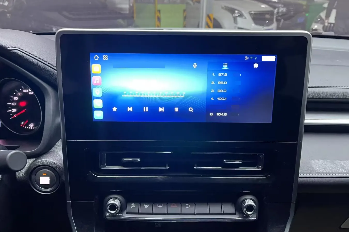 2021 Haval M6 1.5T 150HP L4 7DCT,autocango,china used car exporter,china ev exporter,chinese used car exporter,chinese used ev exporter