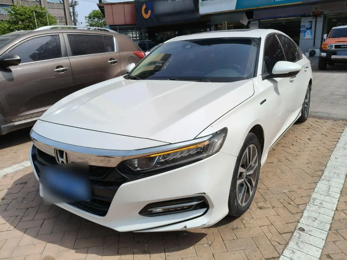 2018 Honda Accord 2.0L 146HP L4 E-CVT Hybrid