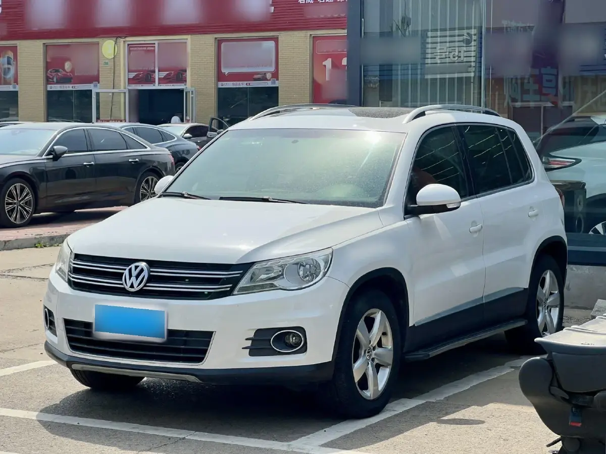2012 Volkswagen Tiguan 1.8T 160HP L4 6AT