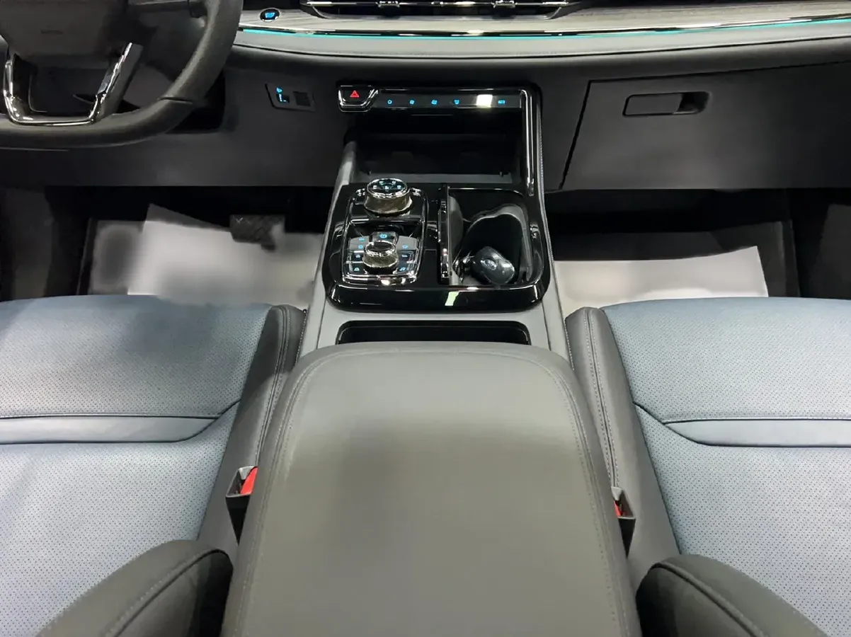 2023 Ford Equator Sport 1.5T 170HP L4 7DCT,autocango,china used car exporter,china ev exporter,chinese used car exporter,chinese used ev exporter