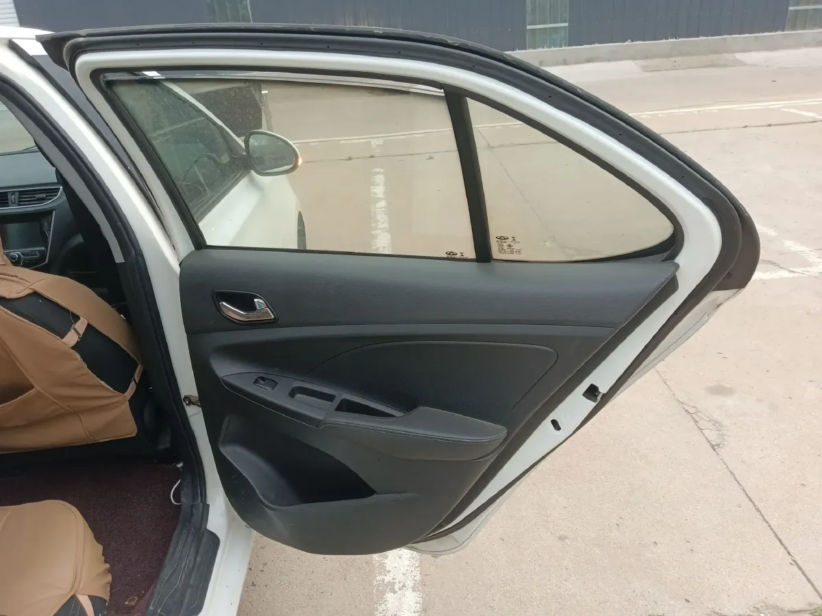 2015 Chery Arrizo 3 1.5L 109HP L4 5MT,autocango,china used car exporter,china ev exporter,chinese used car exporter,chinese used ev exporter