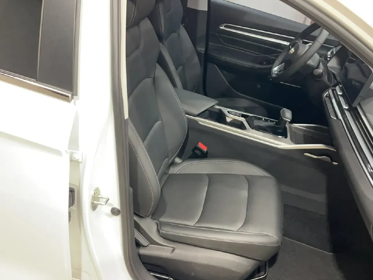 2023 Geely Emgrand 1.5L 127HP L4 CVT,autocango,china used car exporter,china ev exporter,chinese used car exporter,chinese used ev exporter