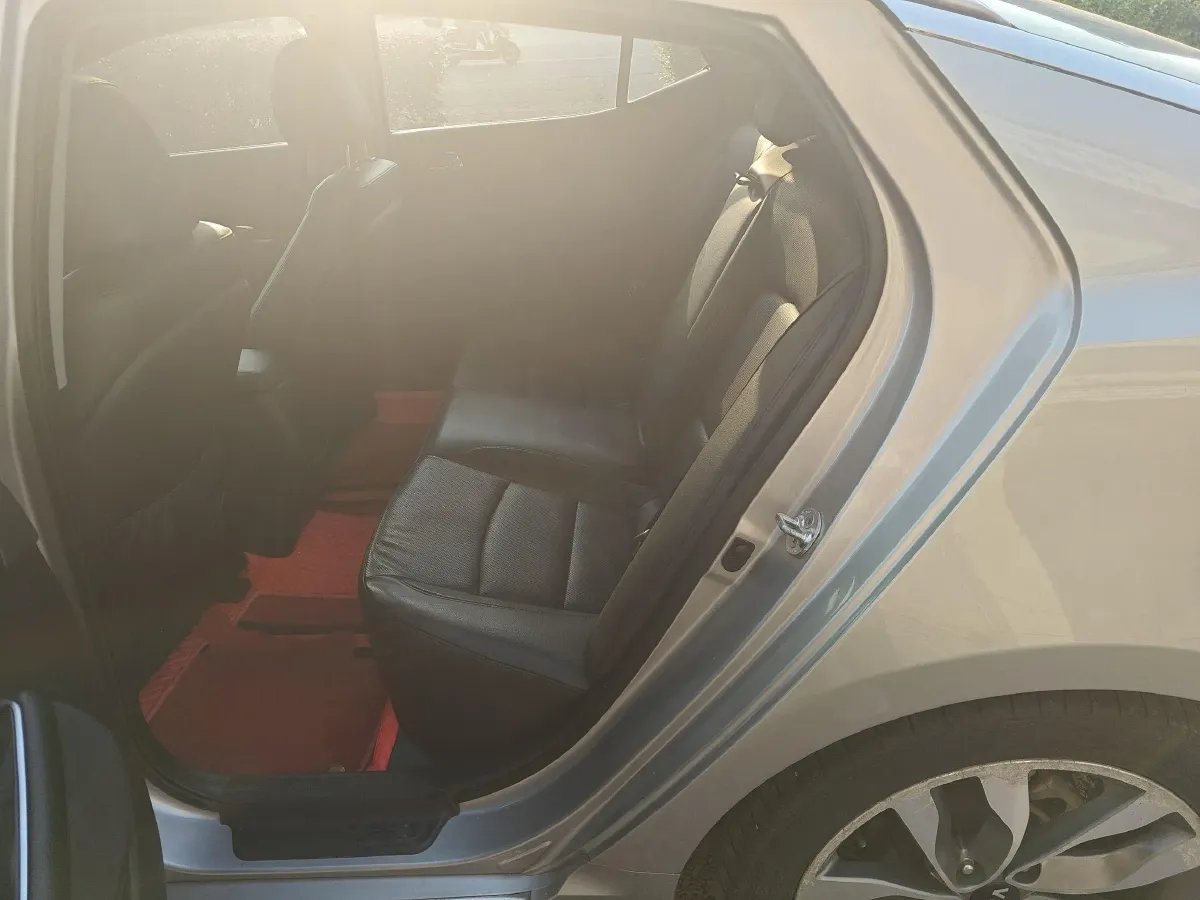 2015 Kia K5 2.0L 162HP L4 6AT,autocango,china used car exporter,china ev exporter,chinese used car exporter,chinese used ev exporter