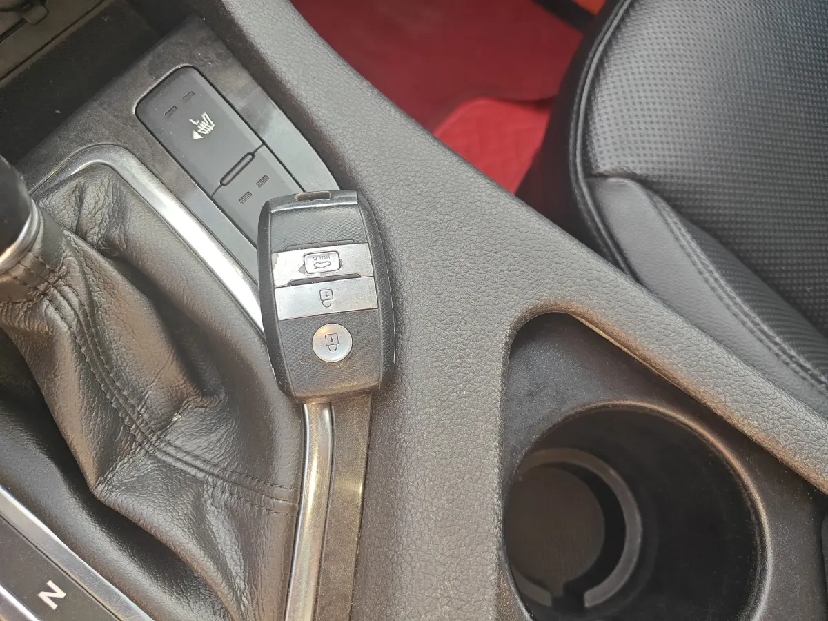 2015 Kia K5 2.0L 162HP L4 6AT,autocango,china used car exporter,china ev exporter,chinese used car exporter,chinese used ev exporter