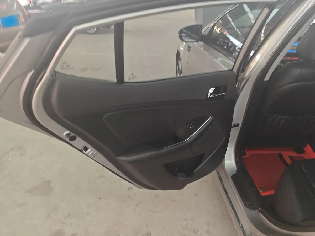 2015 Kia K5 2.0L 162HP L4 6AT,autocango,china used car exporter,china ev exporter,chinese used car exporter,chinese used ev exporter