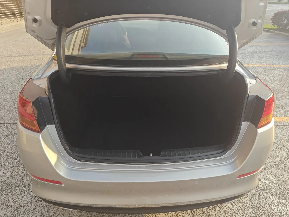 2015 Kia K5 2.0L 162HP L4 6AT,autocango,china used car exporter,china ev exporter,chinese used car exporter,chinese used ev exporter