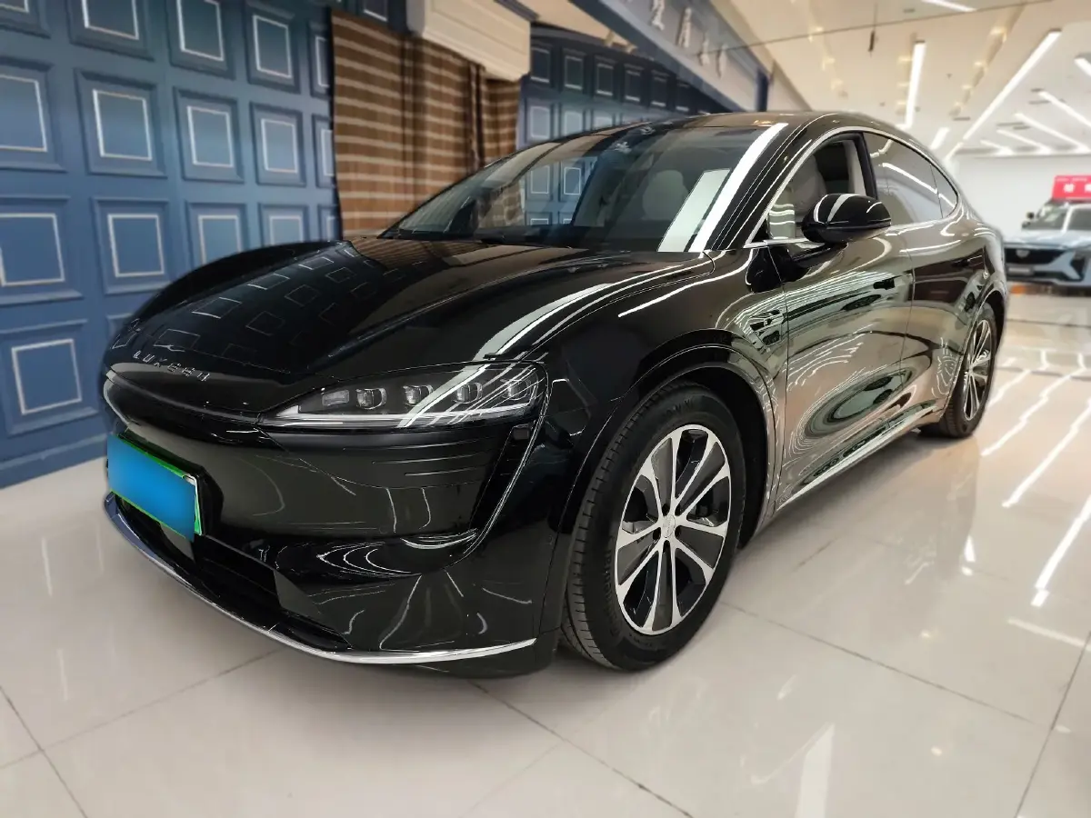 2024 HIMA R7 BEV 82KWH