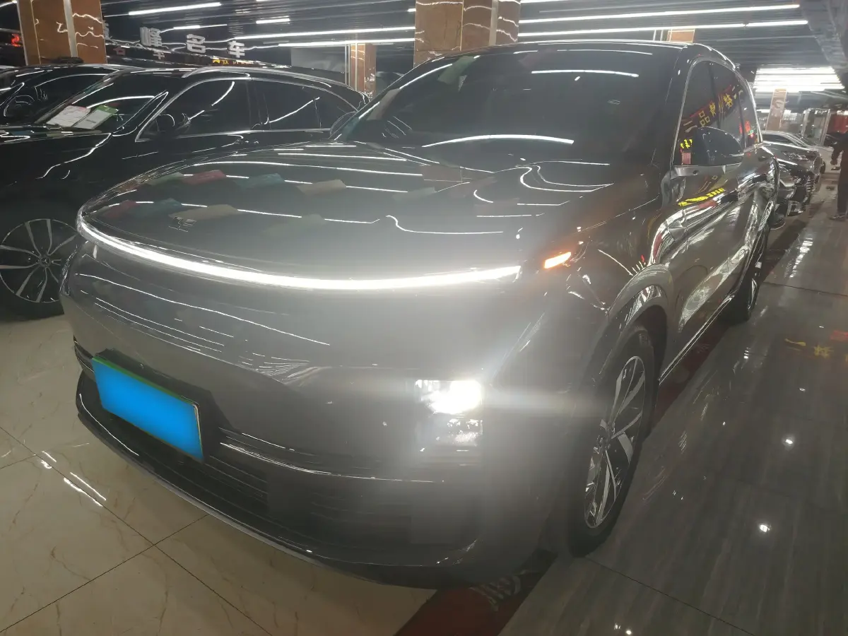 2023 Li L8 Range Extended 154HP REEV 40.9KWH