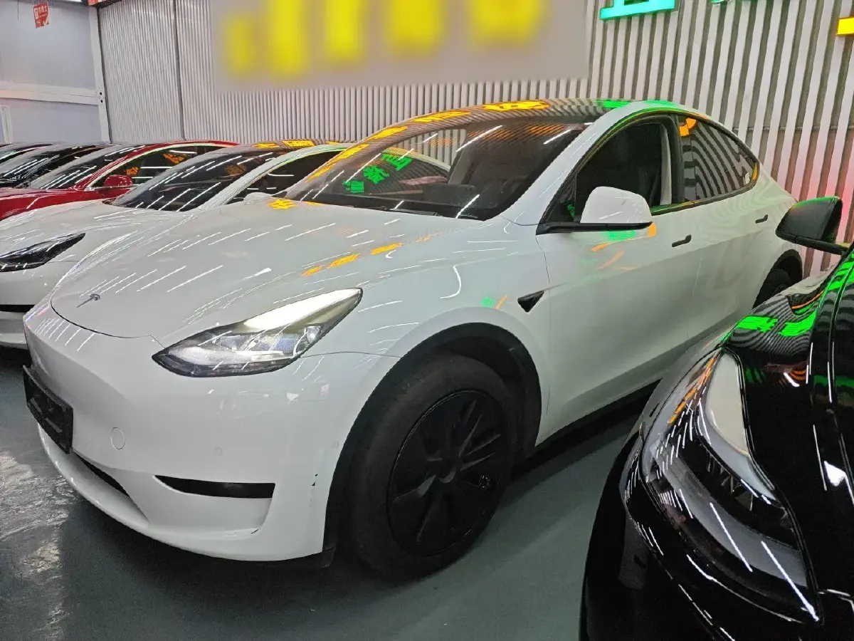 2023 Tesla Model Y BEV 60KWH