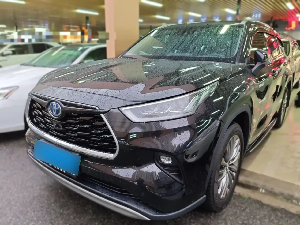 2023 Toyota Highlander 2.5L 189HP L4 E-CVT Hybrid