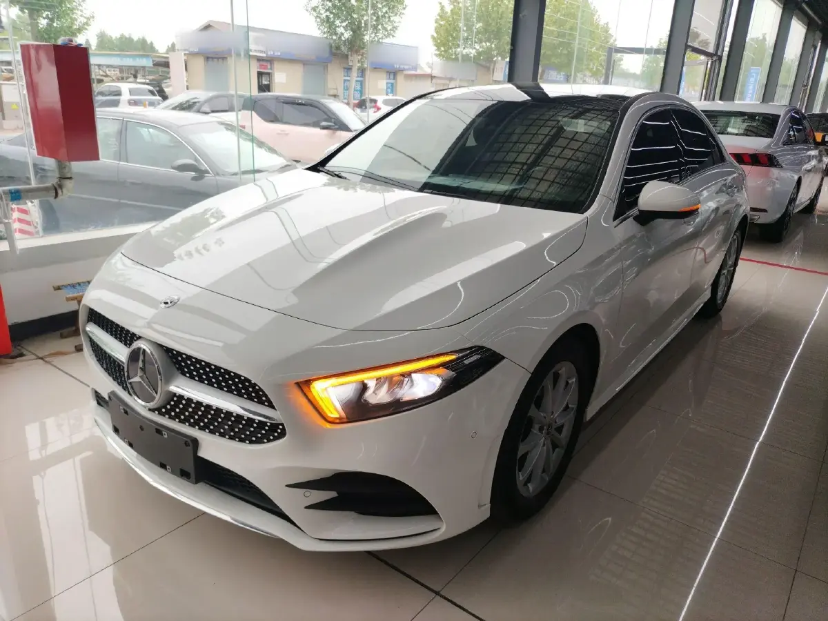 2020 Mercedes-Benz A Class 1.3T 163HP L4 7DCT