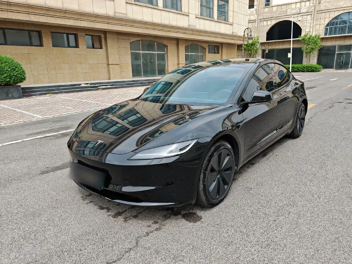 2023 Tesla Model 3 BEV 60KWH