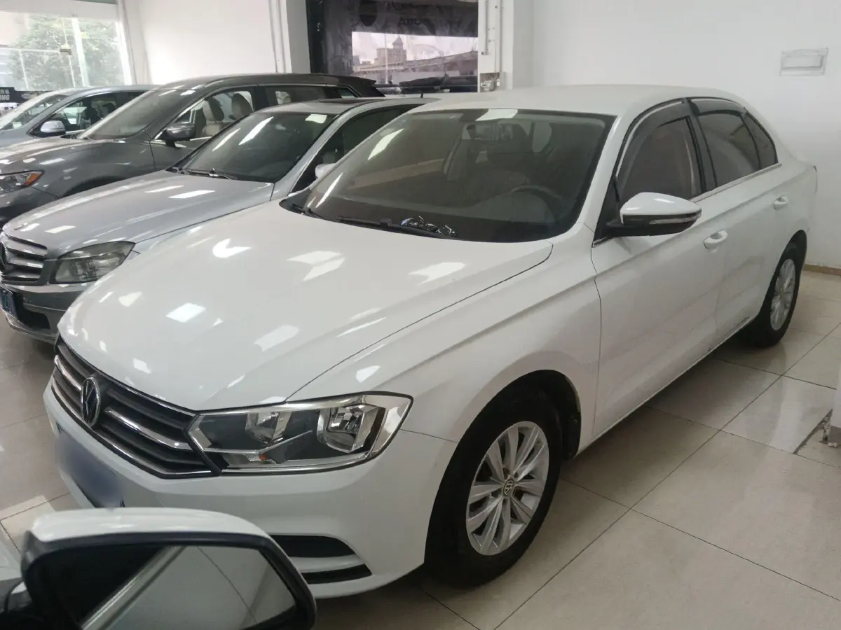 2017 Volkswagen Bora 1.6L 110HP L4 6AT