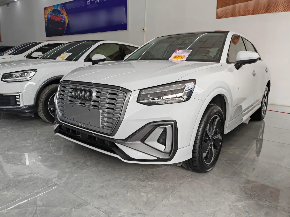2022 Audi Q2L e-tron BEV 44.1KWH