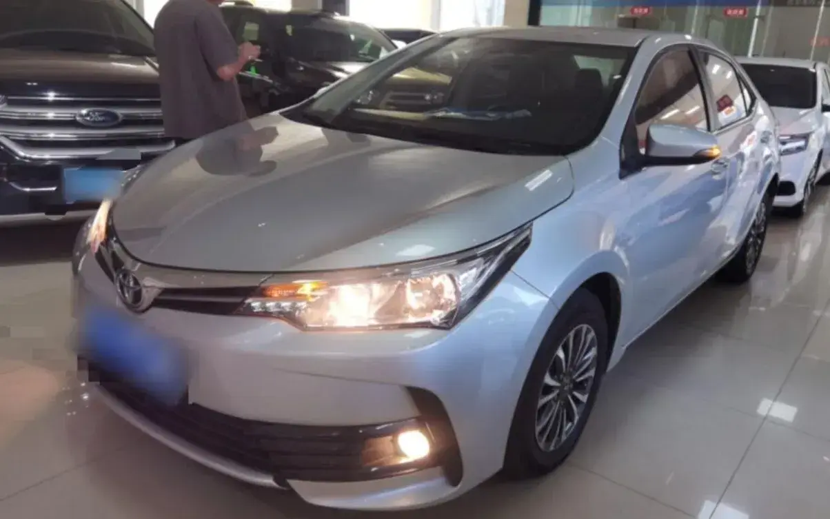 2018 Toyota Corolla 1.2T 116HP L4 CVT