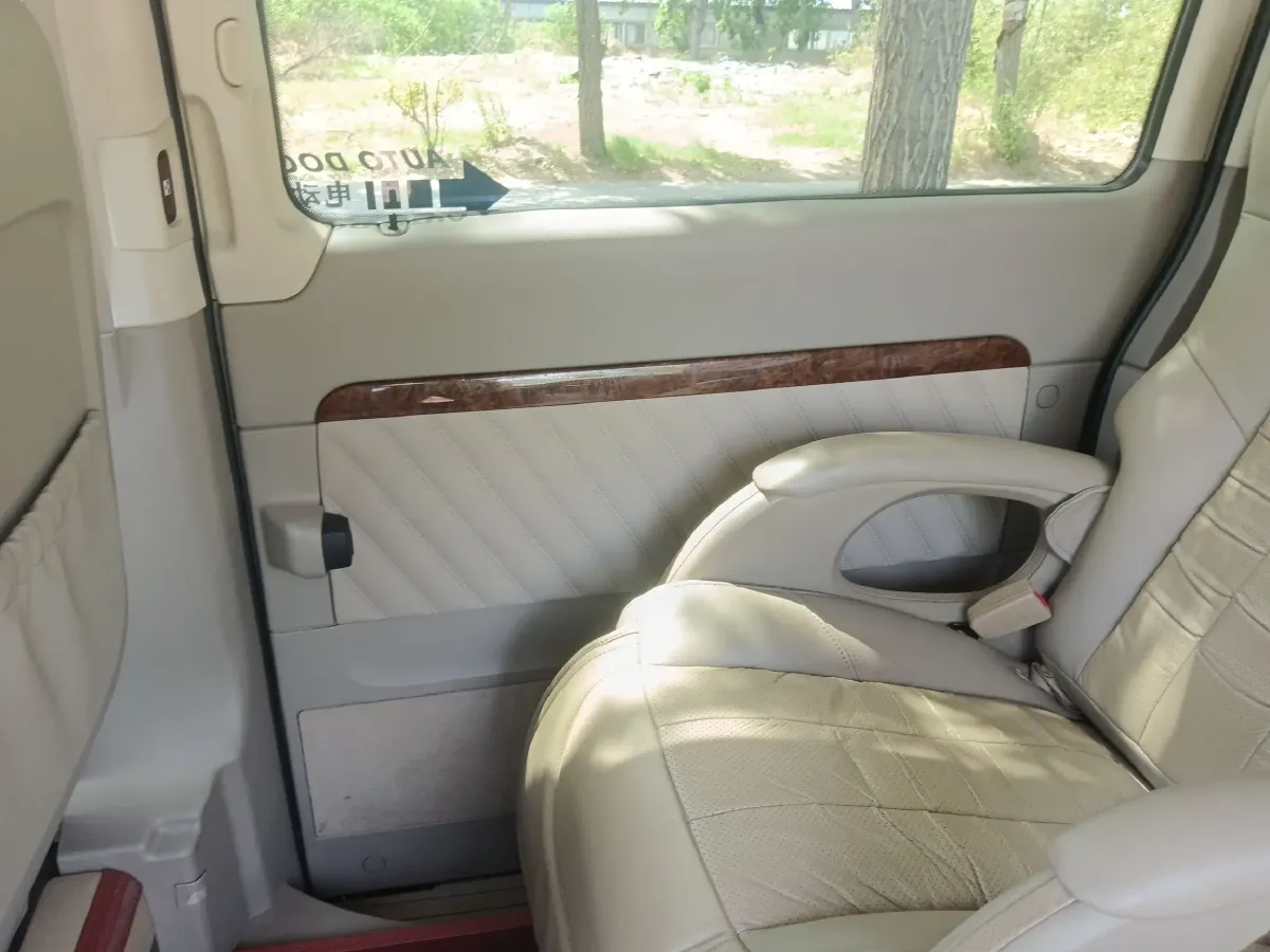 2013 Mercedes-Benz Viano 3.0L 224HP V6 5AT,autocango,china used car exporter,china ev exporter,chinese used car exporter,chinese used ev exporter