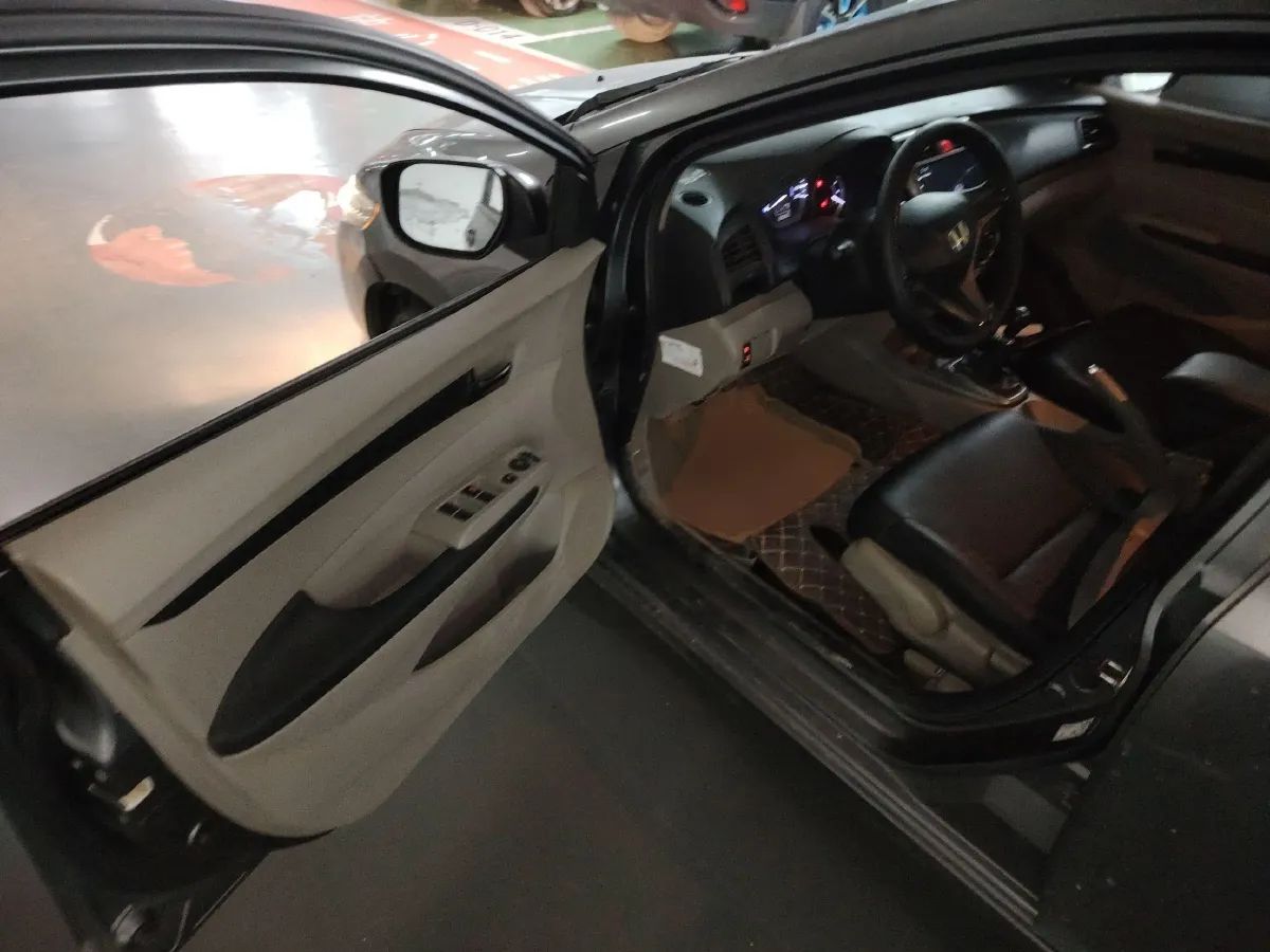 2012 Honda City Classic 1.5L 120HP L4 5MT,autocango,china used car exporter,china ev exporter,chinese used car exporter,chinese used ev exporter