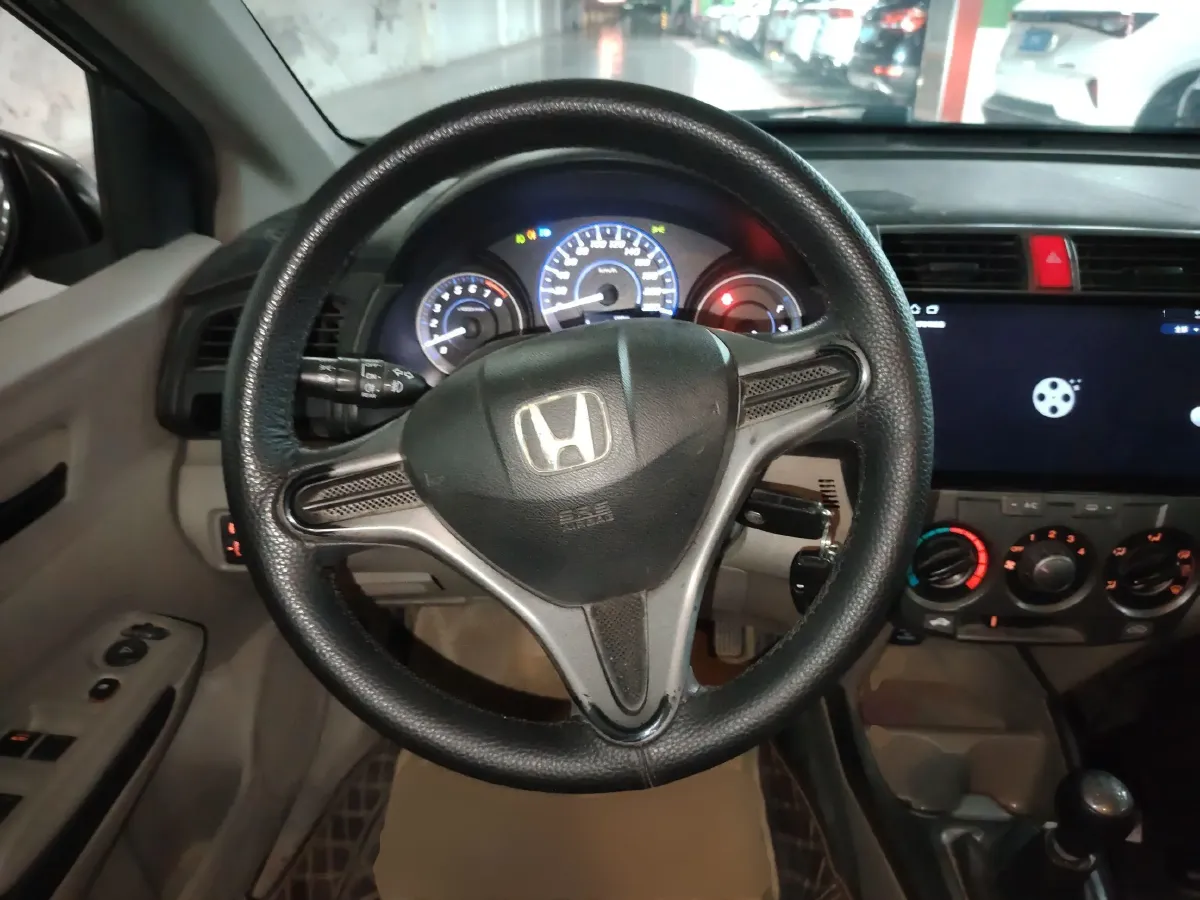 2012 Honda City Classic 1.5L 120HP L4 5MT,autocango,china used car exporter,china ev exporter,chinese used car exporter,chinese used ev exporter