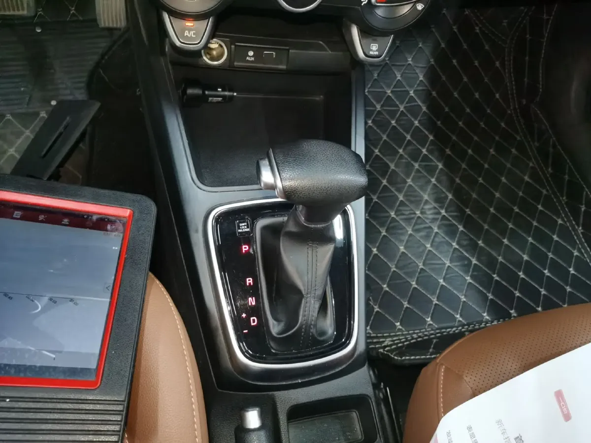 2017 Kia KX Cross 1.4L 100HP L4 6AT,autocango,china used car exporter,china ev exporter,chinese used car exporter,chinese used ev exporter