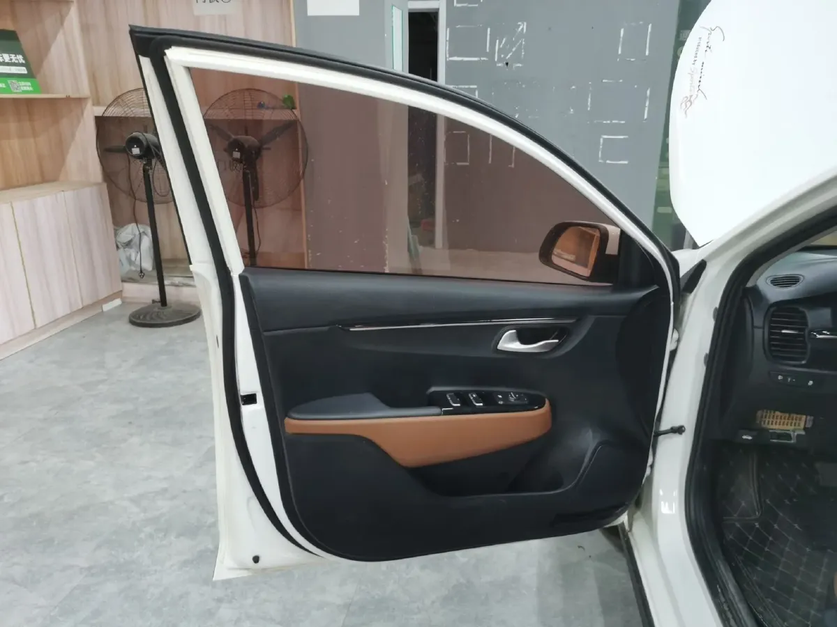 2017 Kia KX Cross 1.4L 100HP L4 6AT,autocango,china used car exporter,china ev exporter,chinese used car exporter,chinese used ev exporter