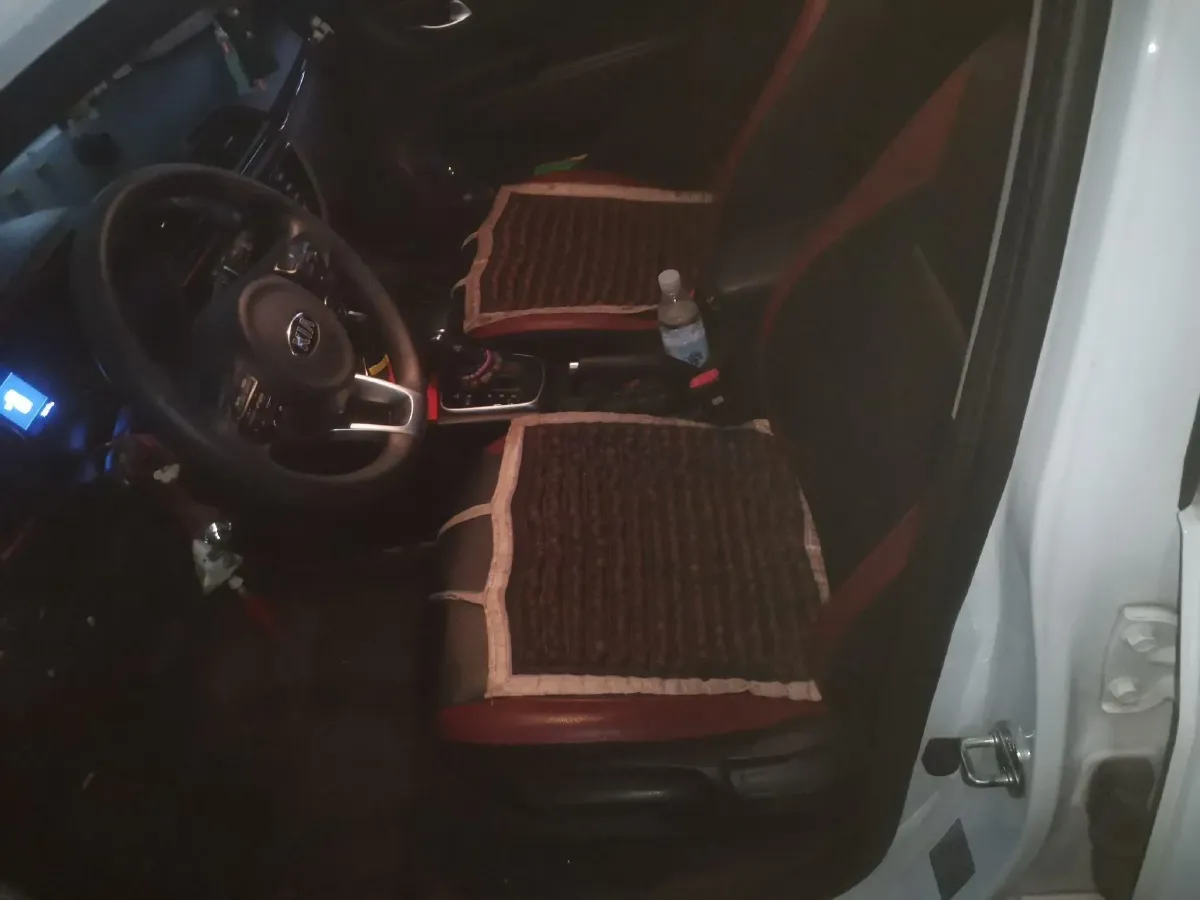 2017 Kia KX Cross 1.4L 100HP L4 6AT,autocango,china used car exporter,china ev exporter,chinese used car exporter,chinese used ev exporter