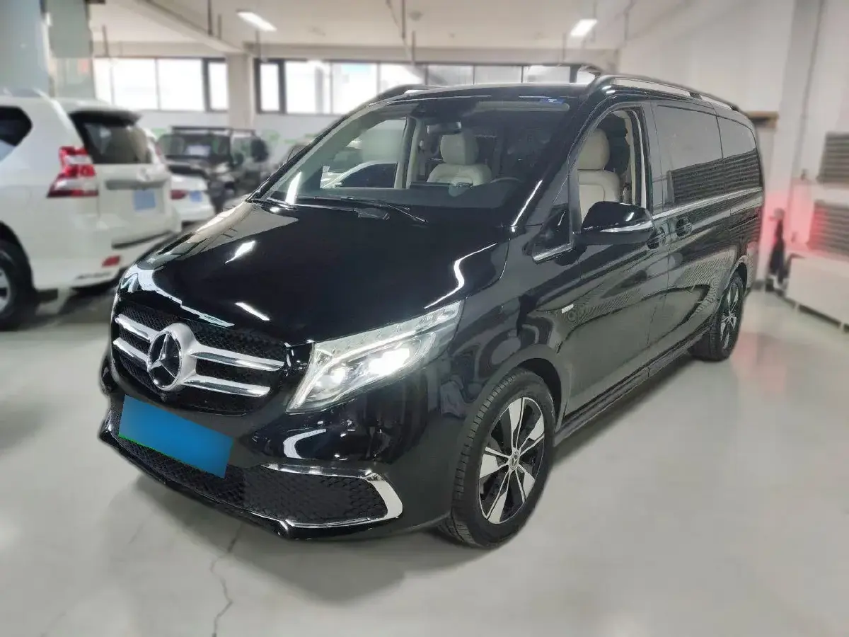 2021 Mercedes-Benz V Class 2.0T 211HP L4 9AT