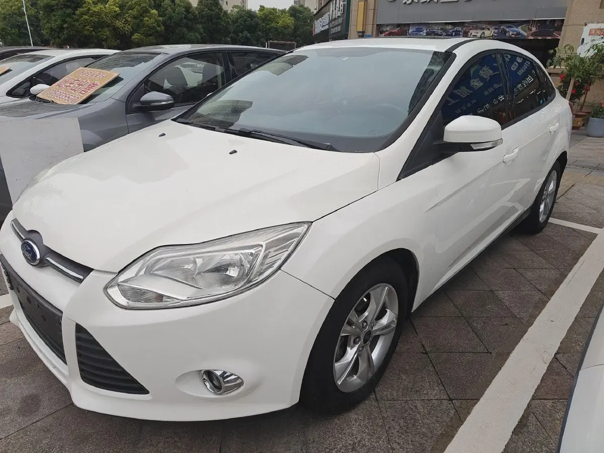 2012 Ford Focus 1.6L 125HP L4 6DCT