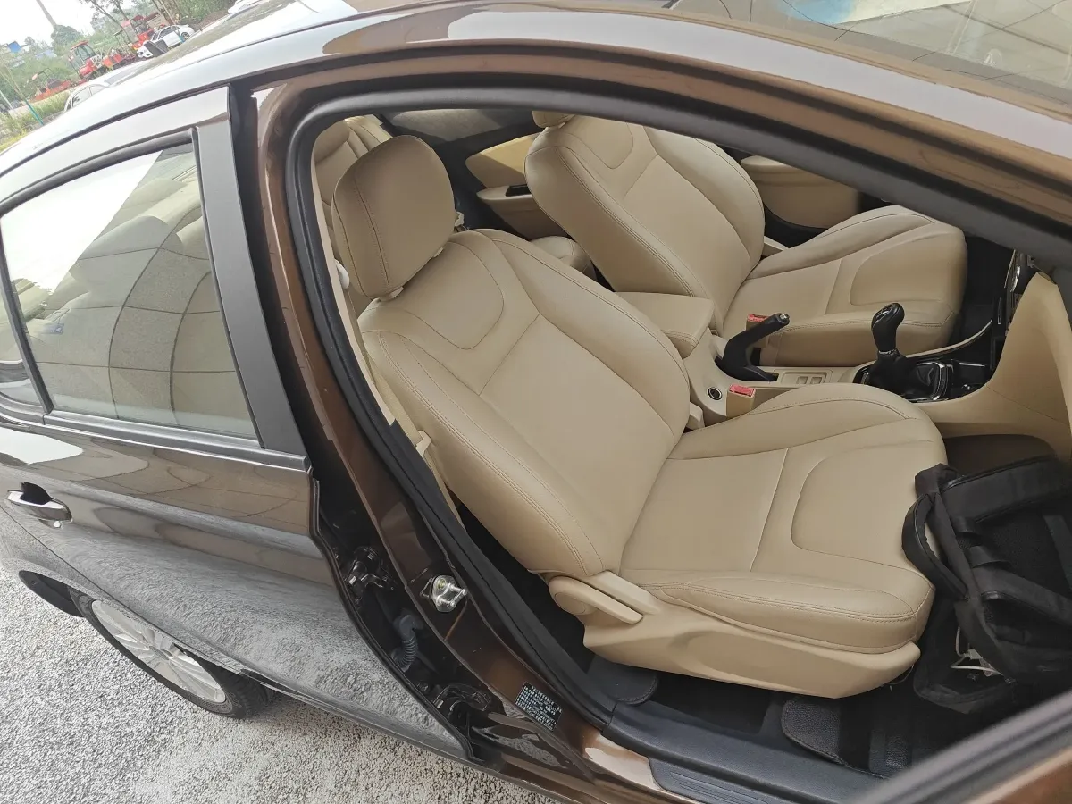 2015 Chery E3 1.5L 109HP L4 5MT,autocango,china used car exporter,china ev exporter,chinese used car exporter,chinese used ev exporter