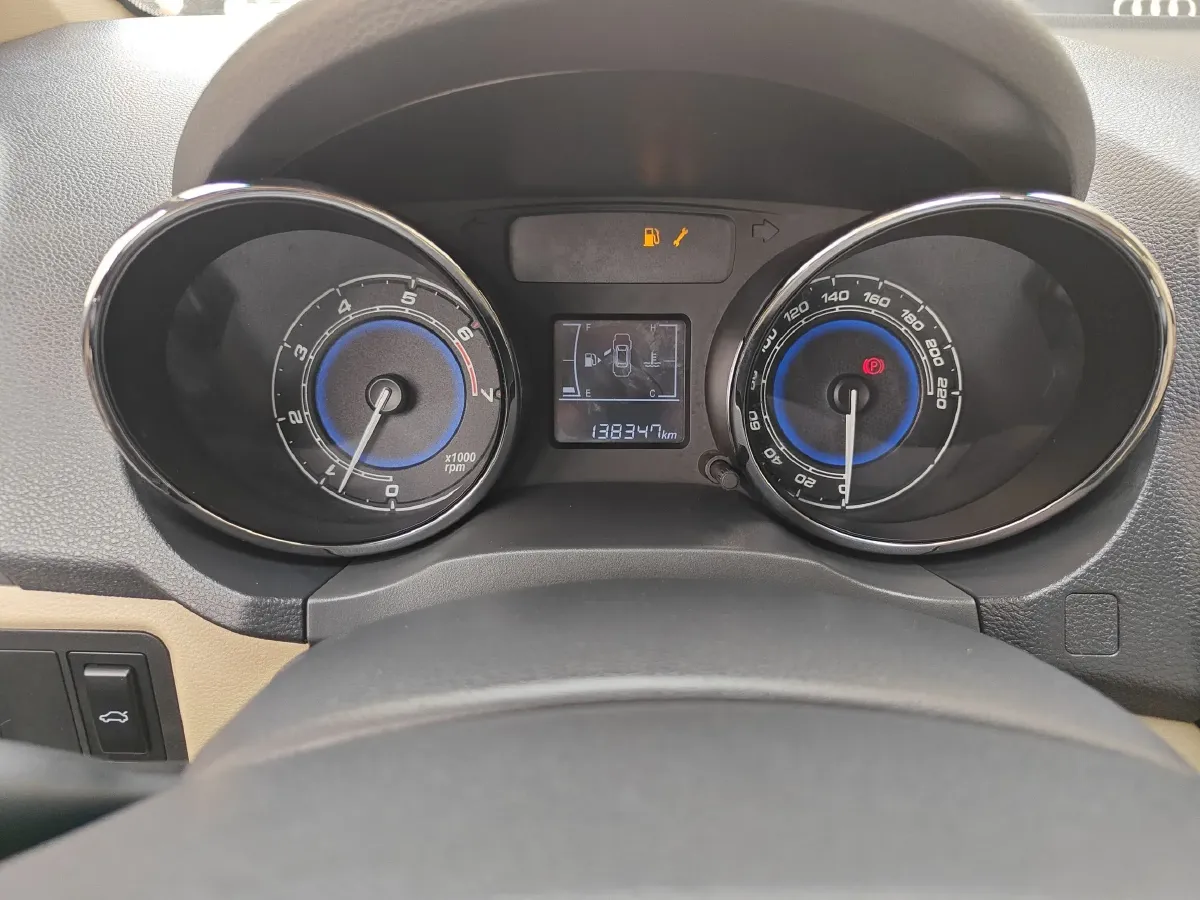 2015 Chery E3 1.5L 109HP L4 5MT,autocango,china used car exporter,china ev exporter,chinese used car exporter,chinese used ev exporter