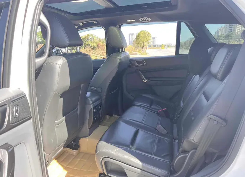 2017 Ford Everest 2.0T 245HP L4 6AT,autocango,china used car exporter,china ev exporter,chinese used car exporter,chinese used ev exporter