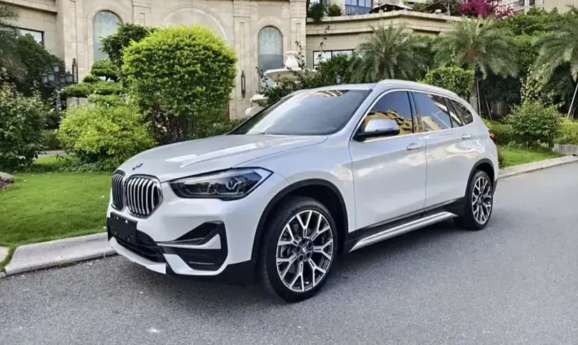2022 BMW X1 2.0T 192HP L4 8AT