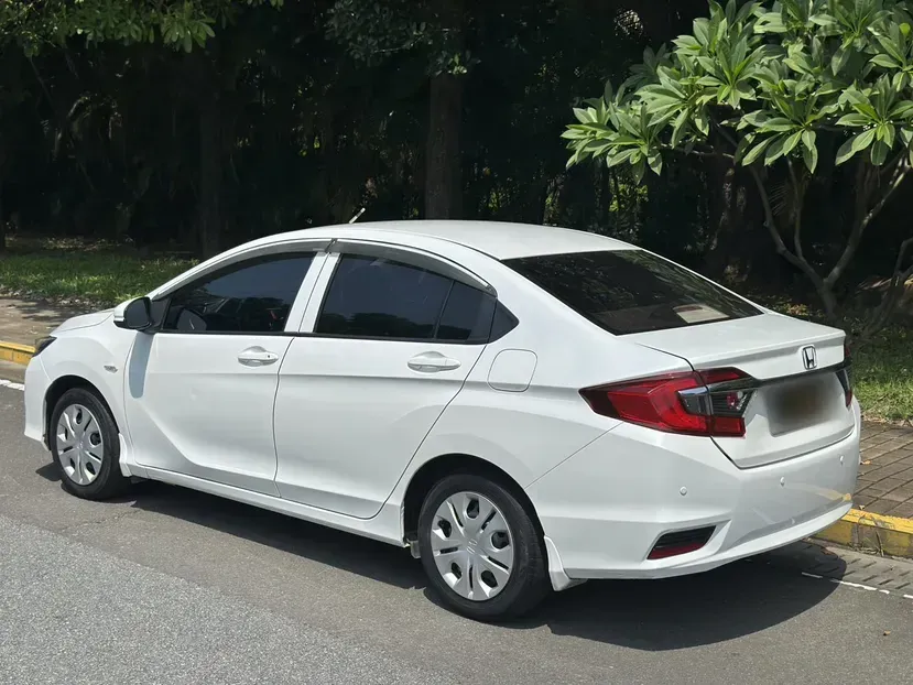 2016 Honda Greiz 1.5L 131HP L4 CVT,autocango,china used car exporter,china ev exporter,chinese used car exporter,chinese used ev exporter