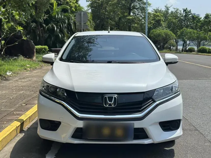 2016 Honda Greiz 1.5L 131HP L4 CVT,autocango,china used car exporter,china ev exporter,chinese used car exporter,chinese used ev exporter