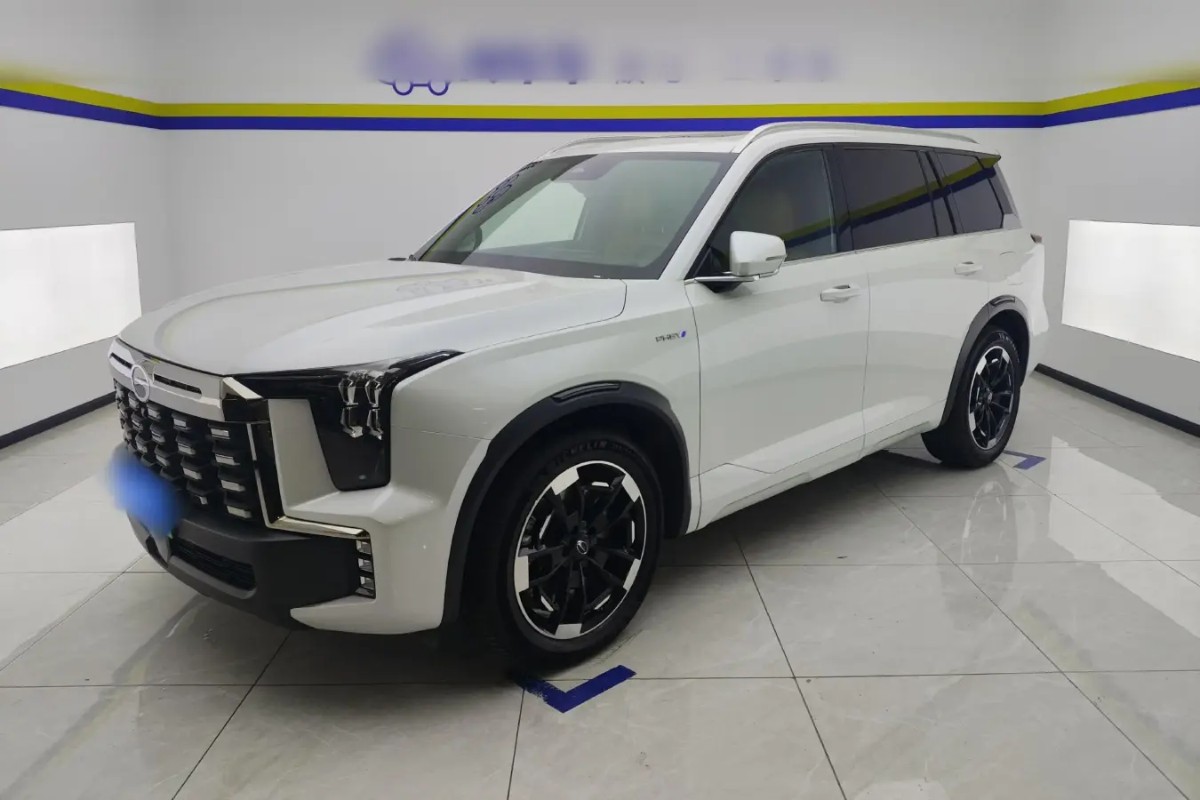 2024 GAC Trumpchi ES9 2.0T 190HP L4 2DHT PHEV 25.57KWH