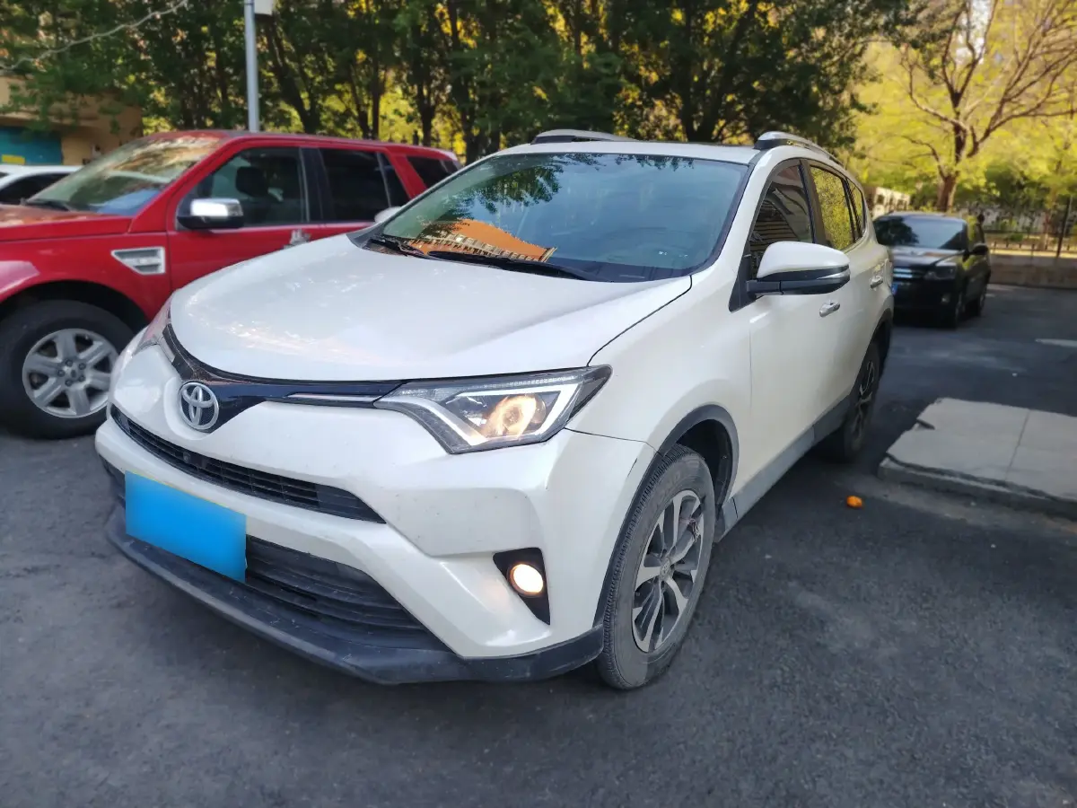 2016 Toyota RAV4 2.0L 151HP L4 CVT