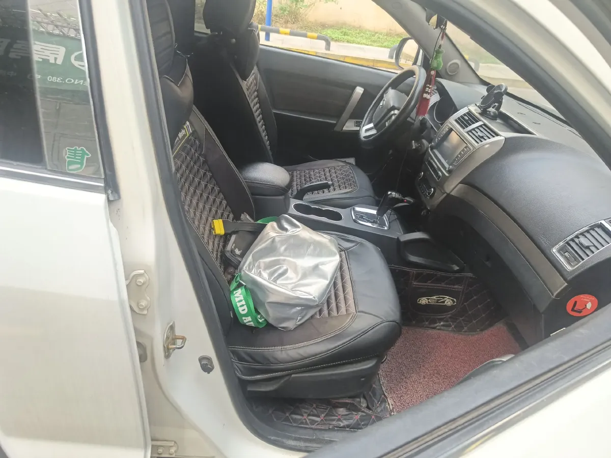 2014 Geely GX7 2.0L 141HP L4 6AT,autocango,china used car exporter,china ev exporter,chinese used car exporter,chinese used ev exporter