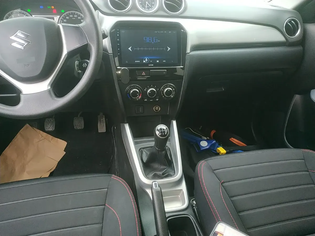 2016 Suzuki Vitara 1.6L 122HP L4 5MT,autocango,china used car exporter,china ev exporter,chinese used car exporter,chinese used ev exporter