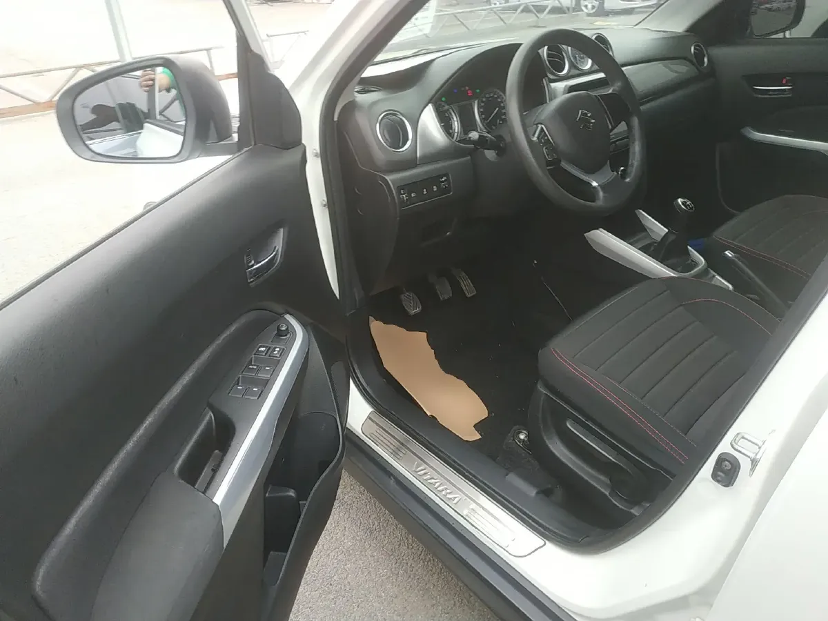 2016 Suzuki Vitara 1.6L 122HP L4 5MT,autocango,china used car exporter,china ev exporter,chinese used car exporter,chinese used ev exporter