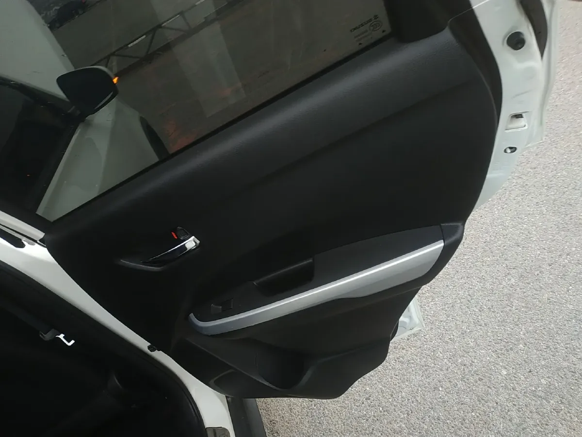 2016 Suzuki Vitara 1.6L 122HP L4 5MT,autocango,china used car exporter,china ev exporter,chinese used car exporter,chinese used ev exporter