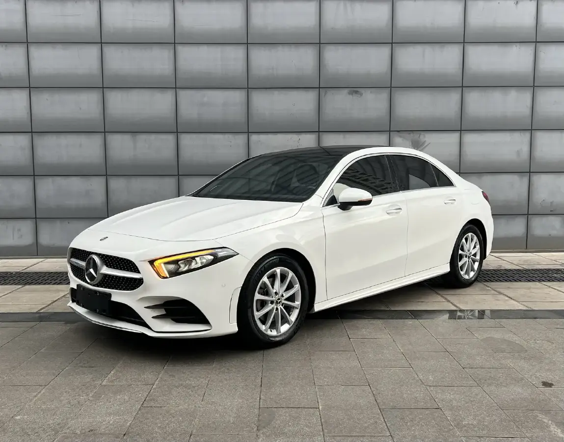 2020 Mercedes-Benz A Class 1.3T 163HP L4 7DCT