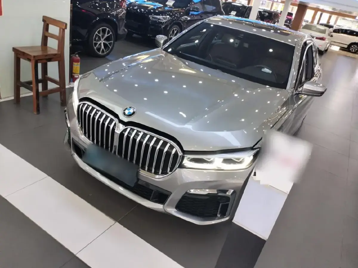 2019 BMW 7 Series 3.0T 340HP L6 8AT