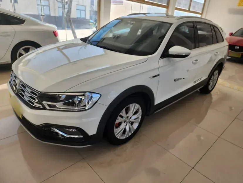 2018 Volkswagen C-Trek 1.4T 131HP L4 7DCT