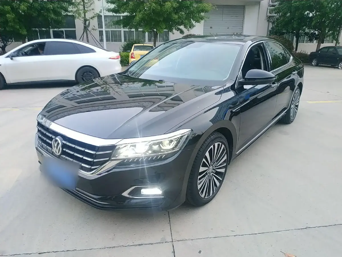 2019 Volkswagen Passat 2.0T 186HP L4 7DCT